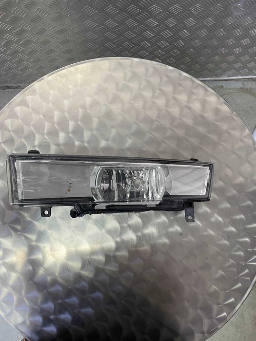 Skoda Yeti Halogen Lampa Zderzaka Prawy Europa 12-17r Adax Koźle
